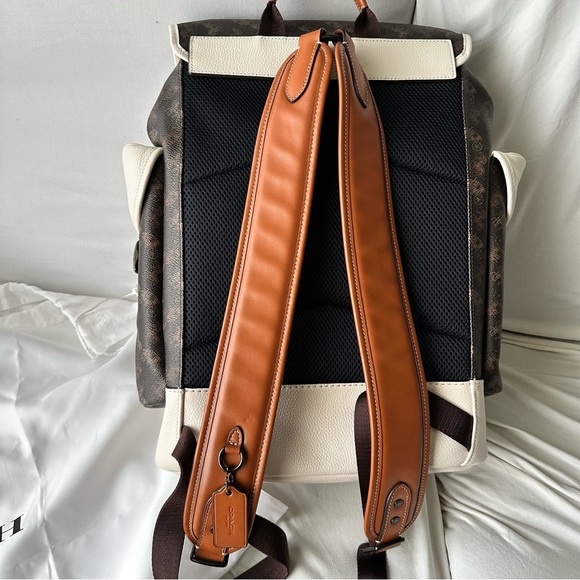 Coach backpack - Picture 3 of 9